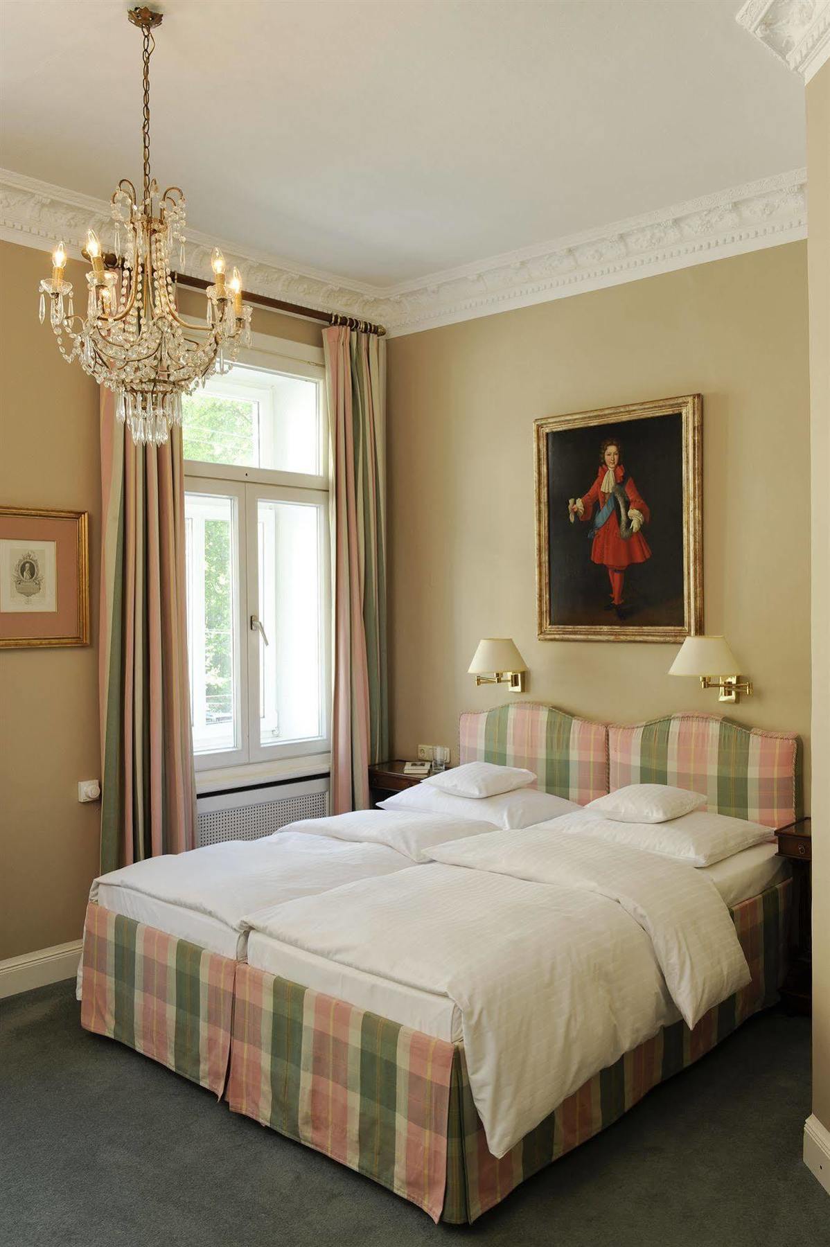 Boutique Splendid-dollmann 3*